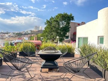 Residencia en Loma Dorada con INCREIBLE VISTA Panorámica a los Arcos de Qro..
