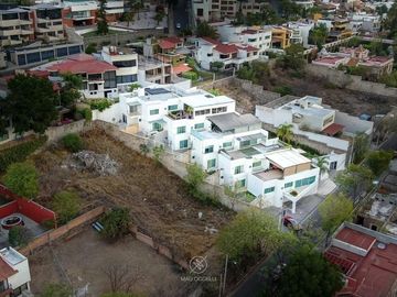 Residencia en Loma Dorada con INCREIBLE VISTA Panorámica a los Arcos de Qro..