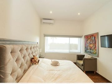 Residencia en Loma Dorada con INCREIBLE VISTA Panorámica a los Arcos de Qro..