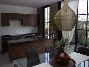 Hermosa Casa en Privada, Villas del Mesón Juriquilla, 3 Recamaras, 3.5 Baños..