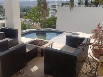 Preciosa Residencia en San Francisco Juriquilla, Vista a la Presa, 4 Recámaras..