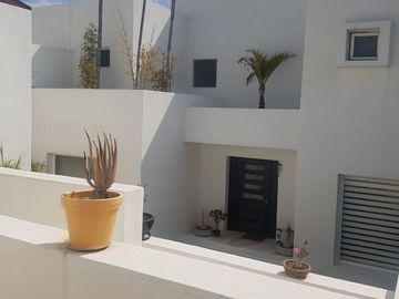 Preciosa Residencia en San Francisco Juriquilla, Vista a la Presa, 4 Recámaras..