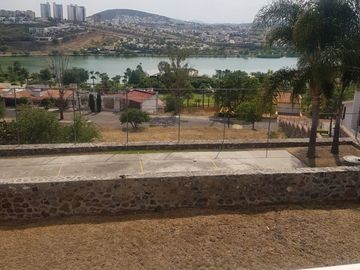 Preciosa Residencia en San Francisco Juriquilla, Vista a la Presa, 4 Recámaras..