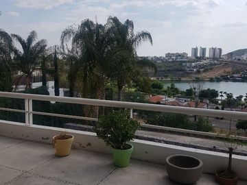 Preciosa Residencia en San Francisco Juriquilla, Vista a la Presa, 4 Recámaras..