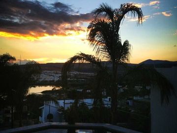 Preciosa Residencia en San Francisco Juriquilla, Vista a la Presa, 4 Recámaras..