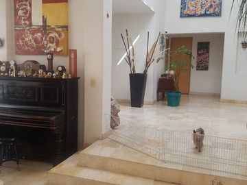 Preciosa Residencia en San Francisco Juriquilla, Vista a la Presa, 4 Recámaras..