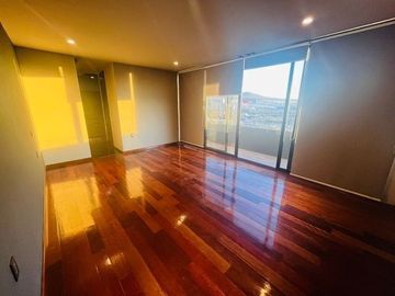 Se Vende Pent House en Loma Dorada de 491 m2, Único e Indescriptible.