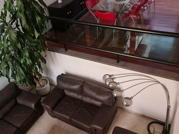 Hermosa Residencia en LOMA DORADA, Super Céntrica, 4 Niveles !