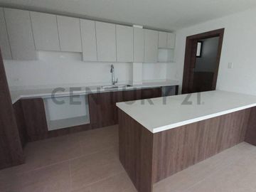 VENTA CASA TUMBACO EN CONJUNTO