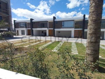 VENTA CASA TUMBACO EN CONJUNTO
