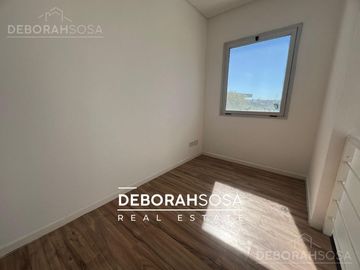 Casa en venta 5 ambientes a la laguna pileta en Barrio El Cantón Escobar