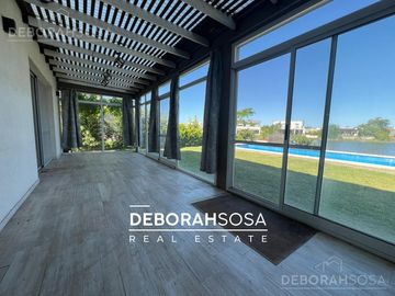 Casa en venta 5 ambientes a la laguna pileta en Barrio El Cantón Escobar