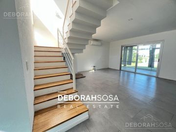 Casa en venta 5 ambientes a la laguna pileta en Barrio El Cantón Escobar