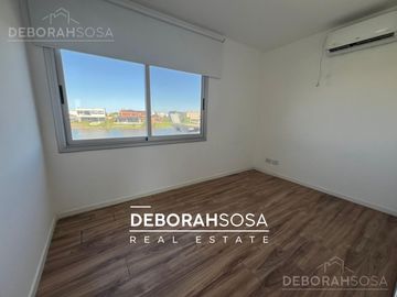 Casa en venta 5 ambientes a la laguna pileta en Barrio El Cantón Escobar