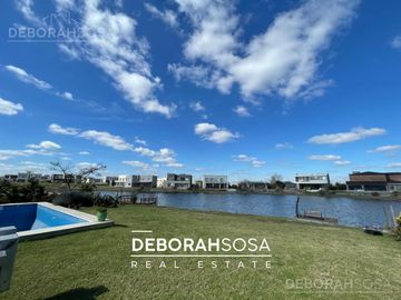 Casa en venta 5 ambientes a la laguna pileta en Barrio El Cantón Escobar