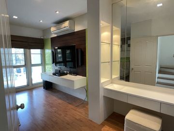 3 Bedroom Townhouse for sale at Vista Park Viphavadi