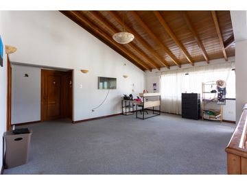 Alangasí, Casa en Venta, 970.13m2, 4 Habitaciones