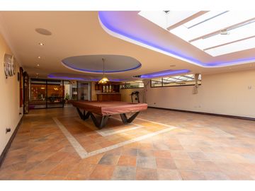 Alangasí, Casa en Venta, 970.13m2, 4 Habitaciones