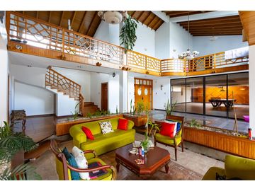 Alangasí, Casa en Venta, 970.13m2, 4 Habitaciones
