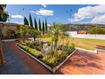 Alangasí, Casa en Venta, 970.13m2, 4 Habitaciones