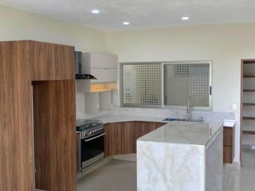 CASA NUEVA EN ZONA DORADA DELICIAS