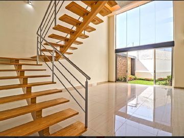 CASA NUEVA EN ZONA DORADA DELICIAS