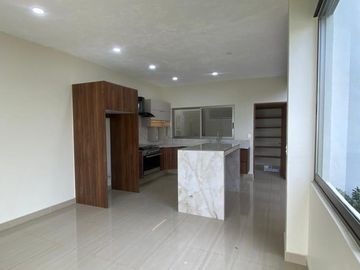 CASA NUEVA EN ZONA DORADA DELICIAS
