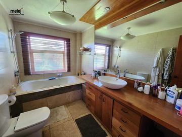 Venta Casa en Parcela de 8.000 m2 en Olmué