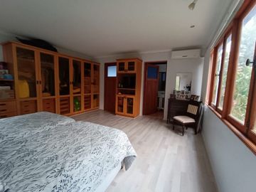 Vendo hermosa casa La Reina Alta