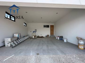 Bonita residencia inteligente en exclusivo fraccionamiento