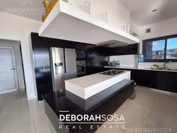 Casa en  alquiler  anual-amoblada-a la laguna-escobar -san Sebastian-loma verde-