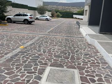 PENTHOUSE EN VENTA JURIQUILLA SIN MUEBLES