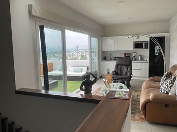 PENTHOUSE EN VENTA JURIQUILLA SIN MUEBLES