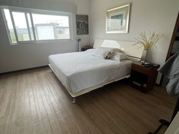 PENTHOUSE EN VENTA JURIQUILLA SIN MUEBLES