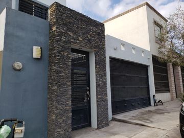 CASA EN VENTA LAS LOMAS SECTOR BOSQUES GARCIA