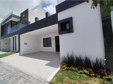 Casa En Venta En Parque Aguascalientes Lomas De Angelópolis III