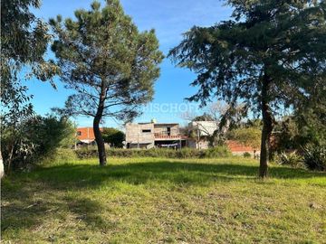 VENTA DE GALPON EN AMPLIO TERRENO