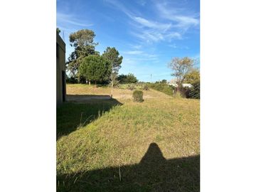 VENTA DE GALPON EN AMPLIO TERRENO