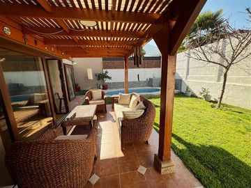 Casa en Venta en Condominio Altos del Carmen!