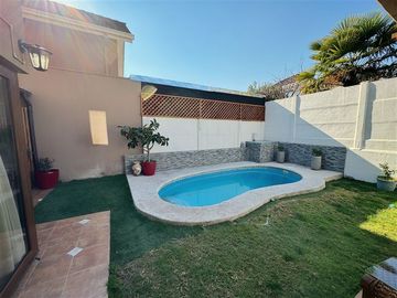 Casa en Venta en Condominio Altos del Carmen!