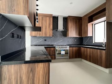 CASA PL EN PRIVADA CENNET GRAND