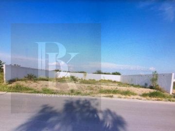 TERRENO EN RESIDENCIAL CLUB DE GOLF LAS AVES