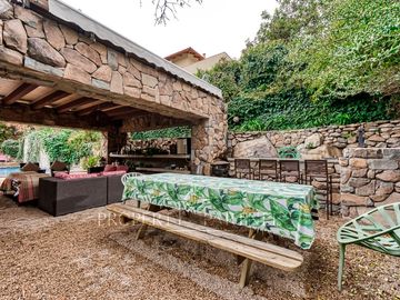 Preciosa casa en excelente terreno