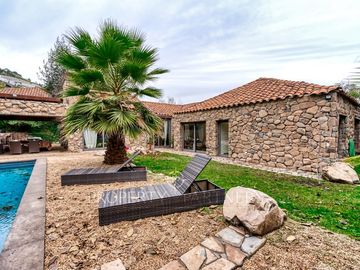 Preciosa casa en excelente terreno