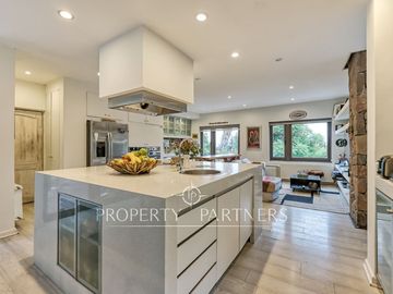 Preciosa casa en excelente terreno