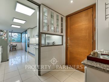 Fantástico duplex con jardín, a pasos de San Benito