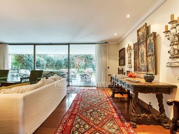 Fantástico duplex con jardín, a pasos de San Benito