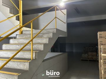 ESPECTACULAR LOCAL EN VENTA MUY BIEN UBICADO EN MIRAFLORES