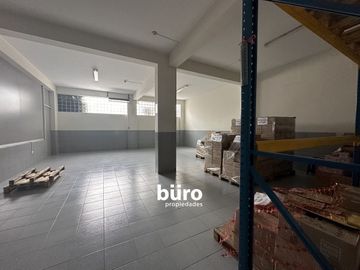 ESPECTACULAR LOCAL EN VENTA MUY BIEN UBICADO EN MIRAFLORES