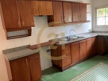 Casa providencia 5D/5B excelente ubicación